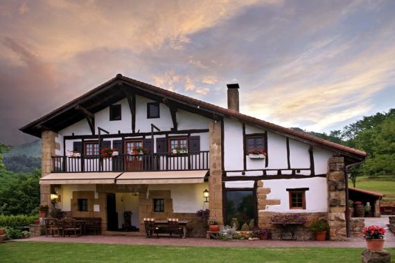 Maravillosa casa rural en el monte · Agroturismo Arotzenea · Hondarribia